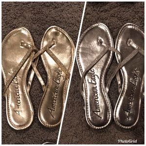 American Eagle glitter flip flops. Size 8.